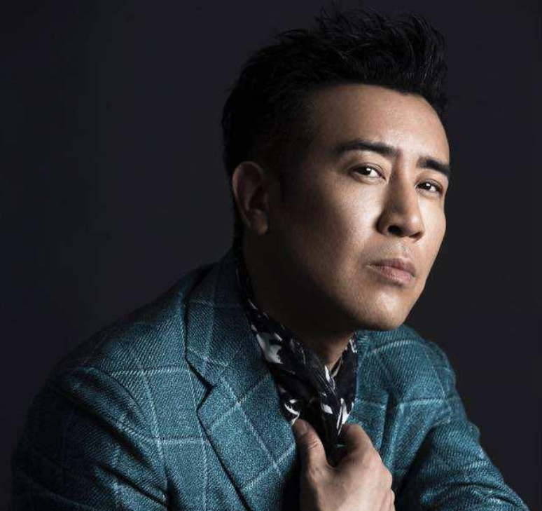 1996年他嫌5天1000的片酬低不拍,如今无戏可拍,一天两百的活他也肯做