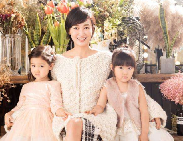 奔跑吧兄弟|她24岁主持春晚，两位有妇之夫曾为她疯狂离婚，后来却沦落至此