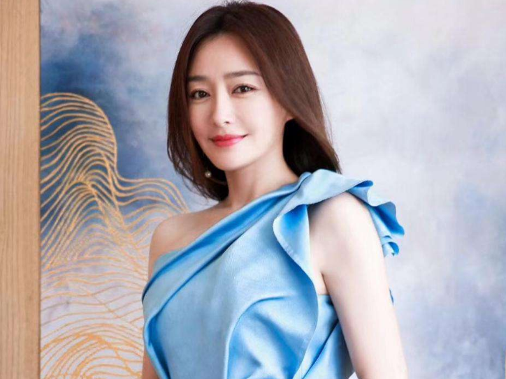 【小燕子】她和《还珠》太有缘，演了小燕子情敌，演了她娘，还演了她婆婆