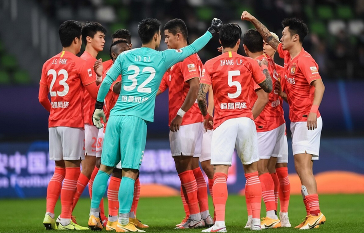 广州恒大|重要调整！曝恒大已确认召回高拉特，4归化+4外援聚首全力争亚冠