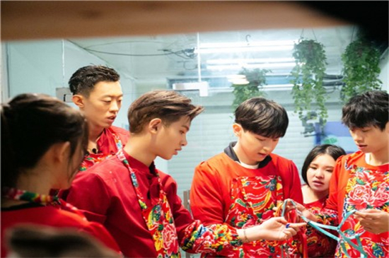 [郭麒麟]《密室大逃脱》第二季终于又有消息了，看到新加入的他们，开始有了盼头