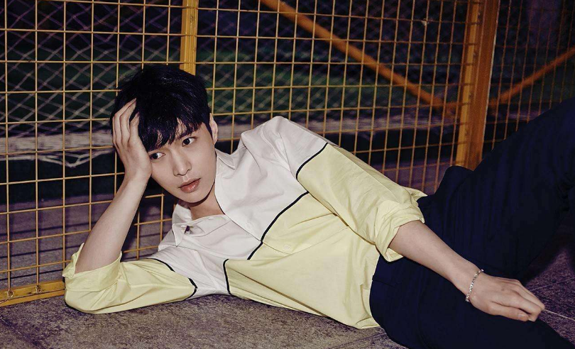 鹿晗@一个选择“极限挑战”，一个选择“跑男”，今两人差距越来越大