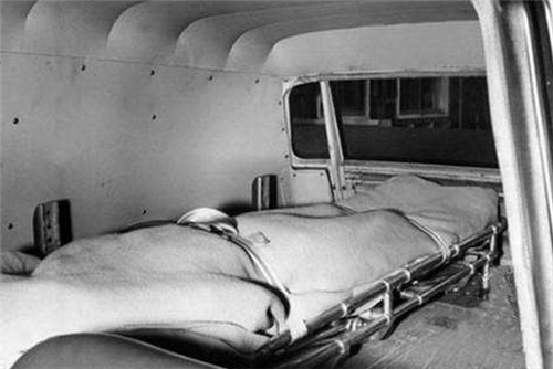 [迪丽热巴]?好莱坞知名女星，名声大噪时离奇失踪，被发现时已成一具木乃伊