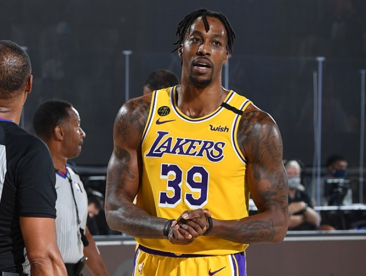 湖人队|26分9篮板8助攻，全场14次罚球！老詹，你原本可以表现更好