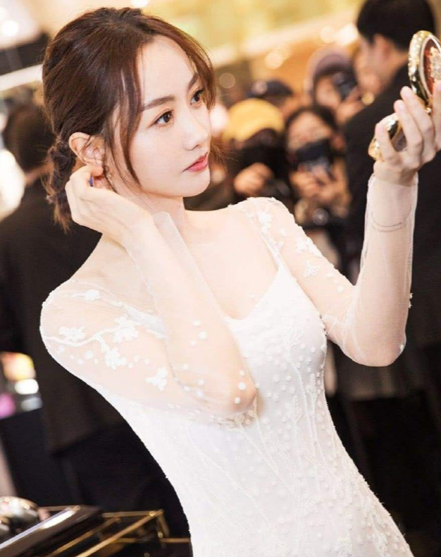 杨蓉|她是娱乐圈“最懒女星”,一年仅拍两部戏,但却无人说她“耍大牌”