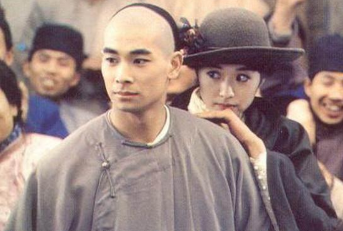 赵文卓|上映10天票房只有1768万, 被甄子丹彻底击败, 功夫巨星沦为烂片之王!