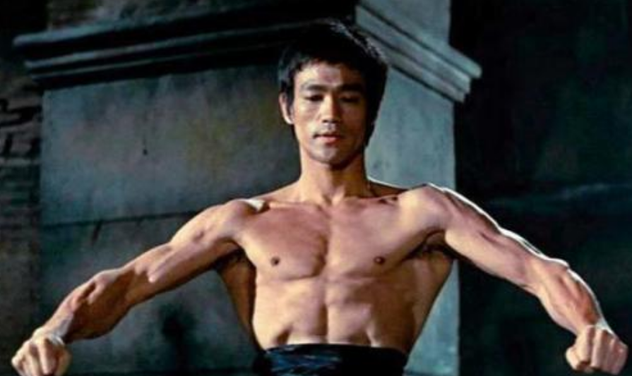 李连杰|意外“惨死”的5大明星，最后1个要是活着，成龙李连杰都只能看他眼色