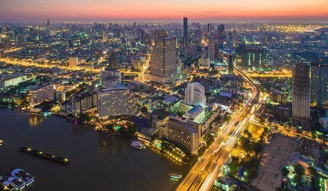 『曼谷』泰国的曼谷放到中国能达到一线城市的水平吗？