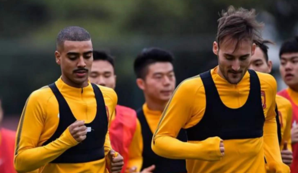 【曼城】阿兰归来！已经成功订票，转三次飞机，在天津接受检测+隔离