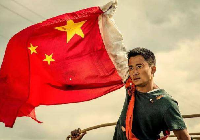 吴京|她曾觉得吴京配不上自己，转身嫁富商，如今落魄靠卖鱼为生