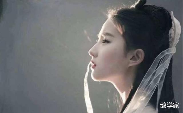 刘亦菲：娱乐圈冷知识：刘亦菲在18岁就拍完了之前播出的所有电视剧