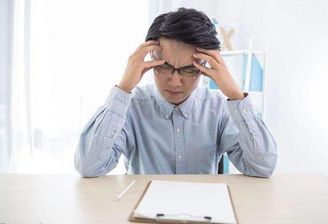 「高血压」家里有高血压的注意了，要学会及时预防