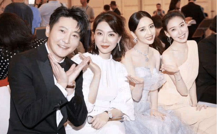 小燕子|她是靳东的亲妹妹，如今因这部剧一炮而红，但老公却成了一个迷！