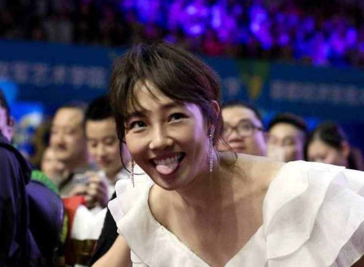 陈冠希|白百何为啥被称“女版陈冠希”？看到这些照片后，就懂什么原因了
