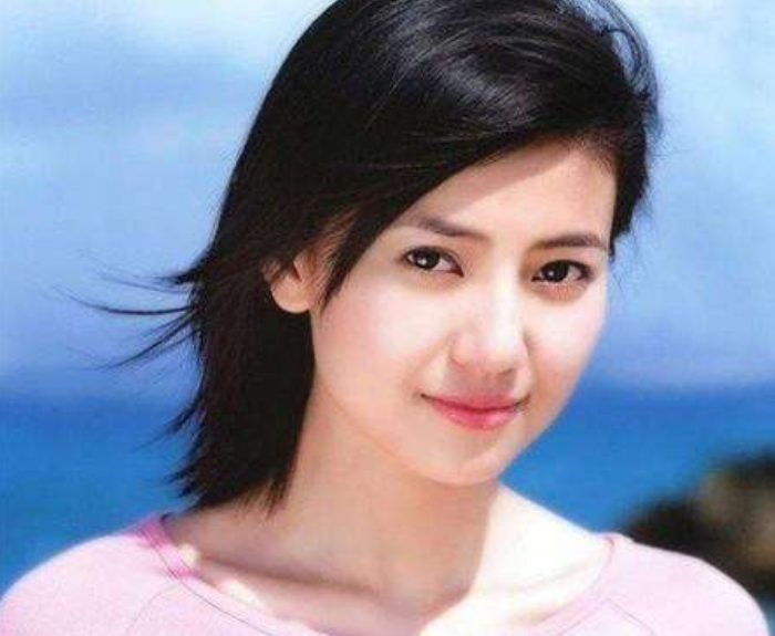 高圆圆|看了高圆圆年轻照片, 再看袁泉照片, 才懂夏雨为啥会吃“回头草”