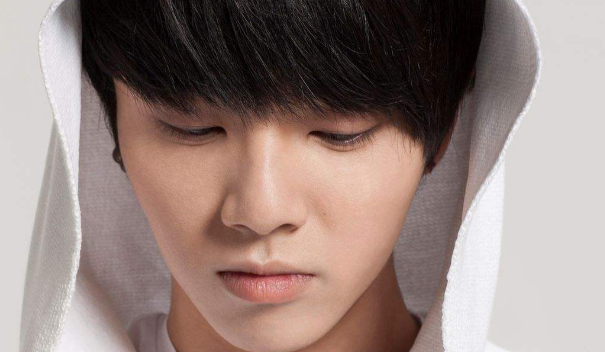 英雄赞歌|华晨宇的音乐从不迎合大众，坚持自我，独特又极致