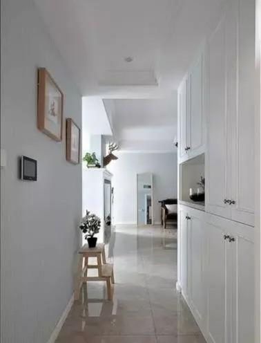 「」入门跟墙一样平行的话,鞋柜怎么设计好呢?