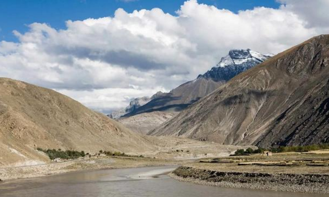 「印度」6月30日，又有国家对印度发难了，继尼泊尔后，不丹也来添麻烦，直接让印度“喝不上水”