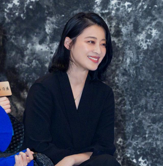 梅婷@45岁梅婷,从126斤瘦到98斤,直言:减肥方法仅有3点