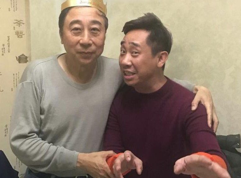 贾玲|他亲手捧红了贾玲!六十岁大寿只有一个徒弟到场,忘恩负义