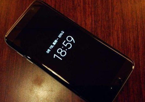 「华为mate30」再次的确认华为Mate30长期开着灭屏显示功能，会不会出现烧屏？