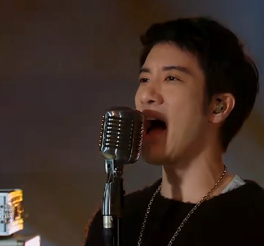 「王力宏」王力宏和那吾克热超音速说唱，快到看不见歌词，超级炸场，你大爷还是你大爷