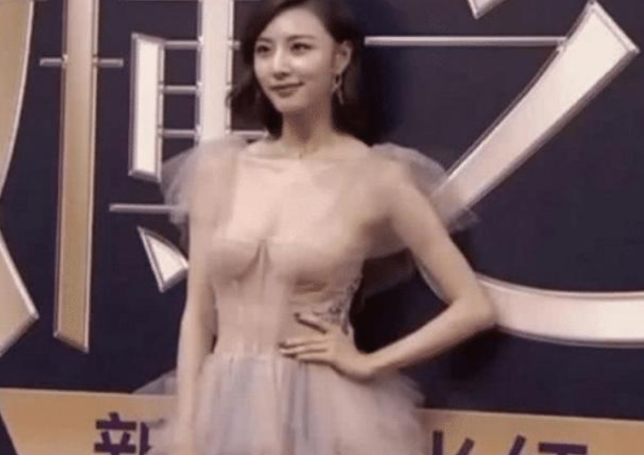 陈雅婷|有种“透视装”叫陈雅婷，女人看了都会脸红，怪不得王思聪会沉沦