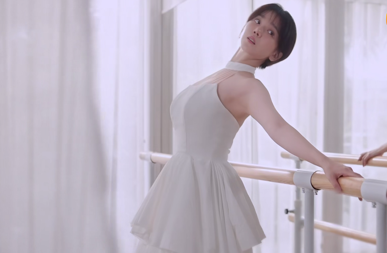 #陈小纭#有种“发育过猛”叫陈小纭，退出泳坛晋升明星，旧照曝出谁扛得住？