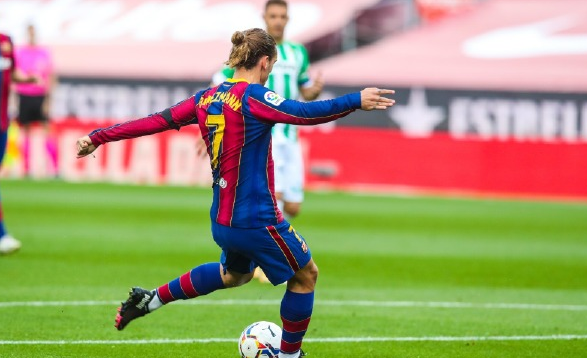 安东尼·格里兹曼|屡失良机+中柱！格列兹曼状态奇差，点球被扑，梅西都替补让路了