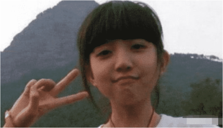 黄婷婷|当年爆红的“剪刀手女孩”，富豪许诺等她10年，如今又过的如何？