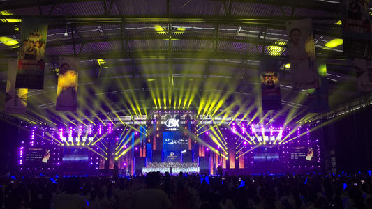 南京|巨星们的万人演唱会