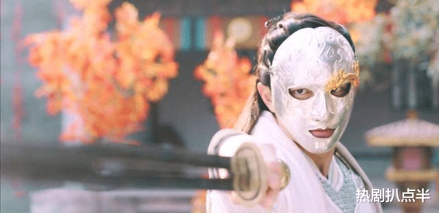 迪丽热巴|影视剧面具有多丑：热巴秒变雷震子，杨洋像奥特曼，他靠颜值撑住