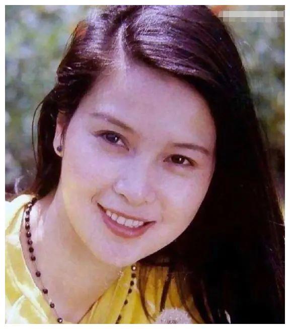 哈尔滨|哈尔滨盛产美人，10位冰城女星，个个盘正条顺，甩网红脸几条街