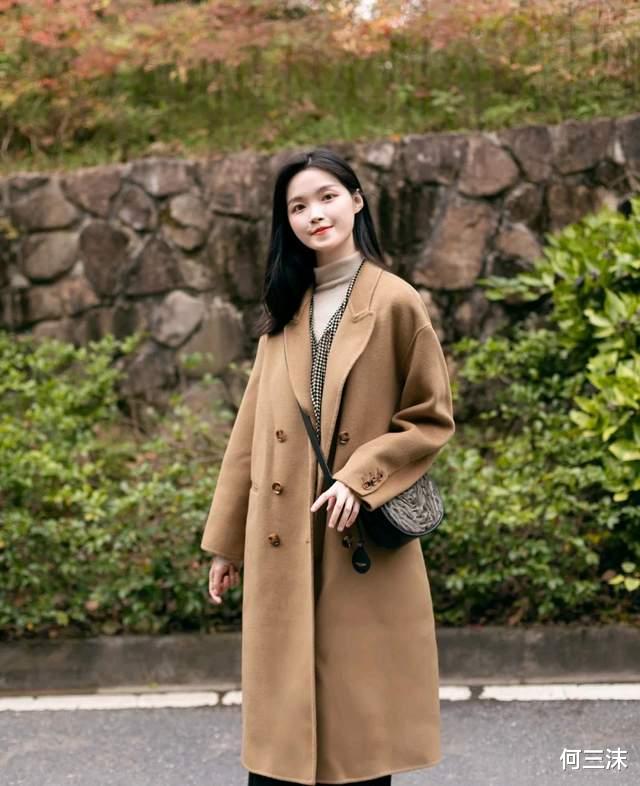 何三沫 不想成为别人眼中的“大妈”,穿对了很关键,可以试试裙装穿搭