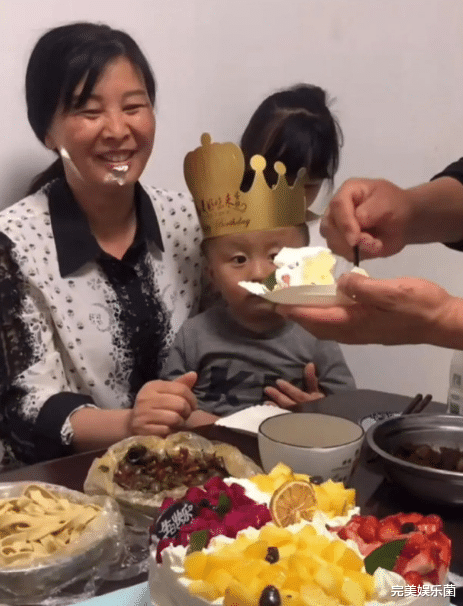 |杜妈内涵姚威后，田静弟弟晒视频回怼：大房子谁都有，我的比你大