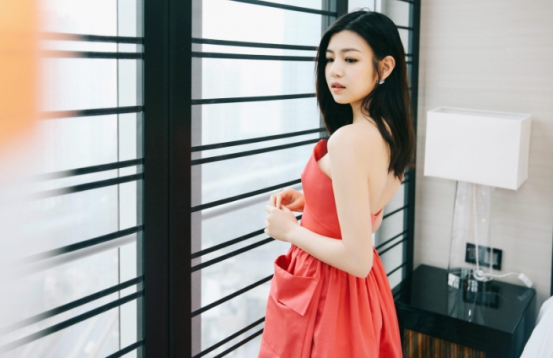 发型|陈妍希减肥失败发微博，表面上向网友求饶，暗地里却大撒一波狗粮