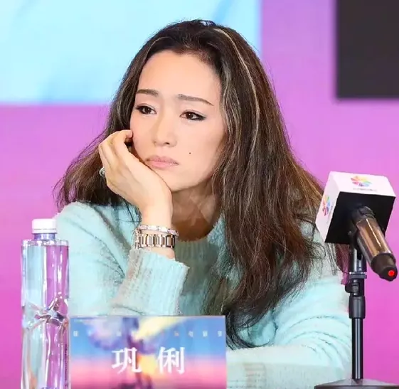 佟丽娅|不得不怀疑，她又怀孕了？