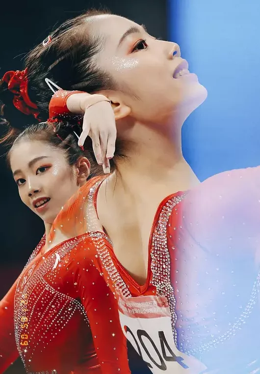 InsDaily 17岁体操界“奇迹少女”夺世界冠军！高颜值惊艳网友：甜到心化了