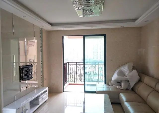 10万块的新房装修，全贴瓷砖，效果真不错呦，值得学习