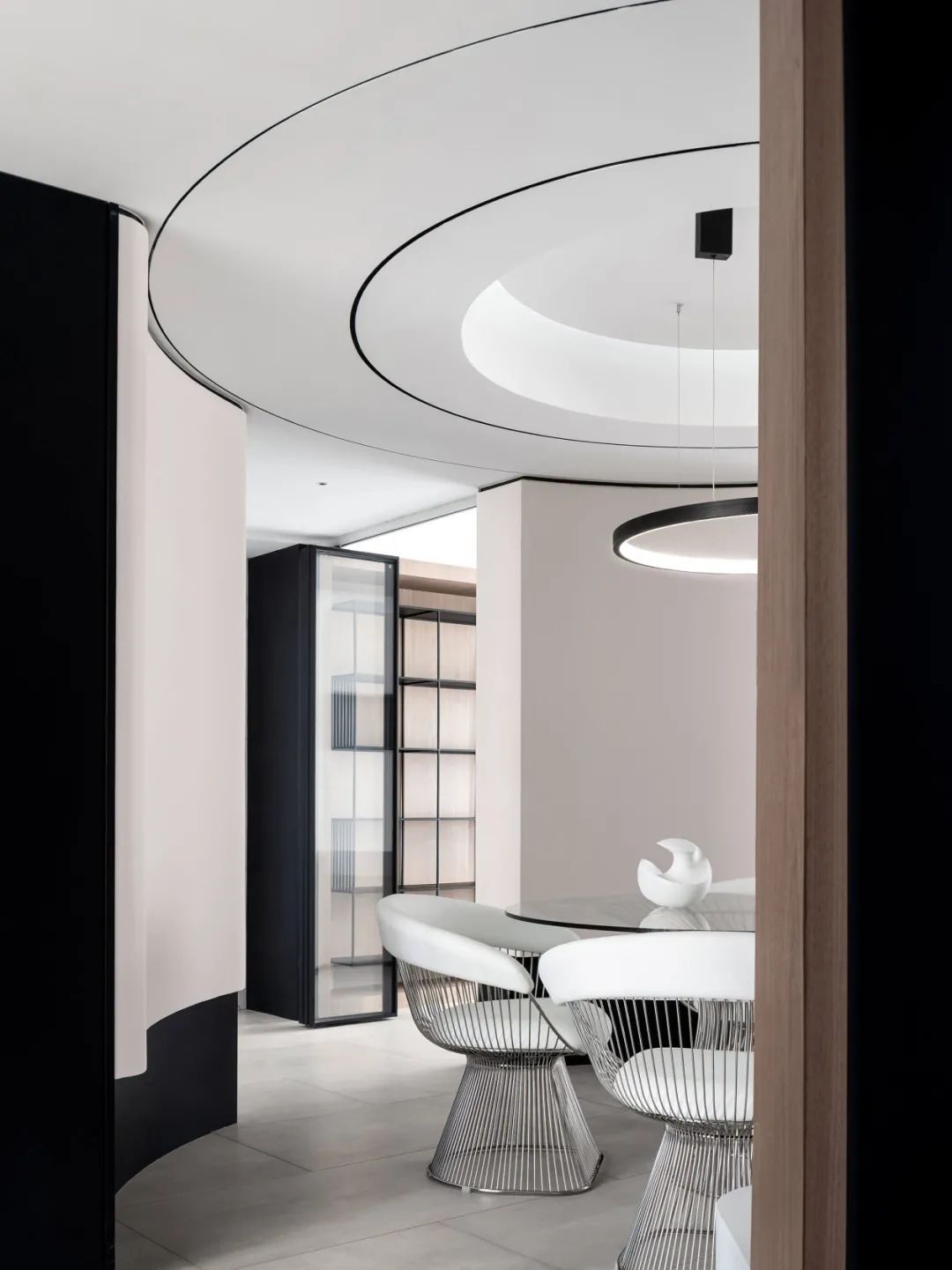 120m2弧形空间感：显大强收纳，住成大平层的秘密就在这！