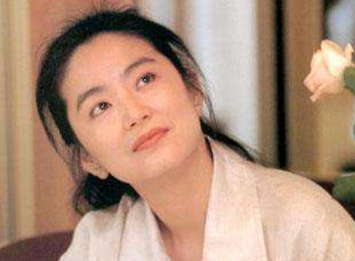 林青霞|林青霞在河南的亲姐姐，下岗每月领450元退休金，42年后姐妹团聚