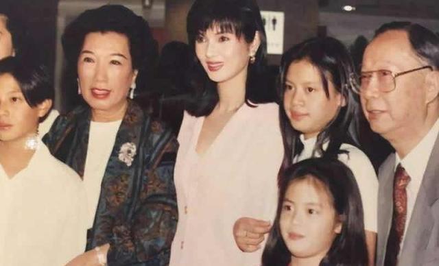 林建岳|97岁的余宝珠:二房上位击败正妻,坐拥数百亿财富,怎么做到的?