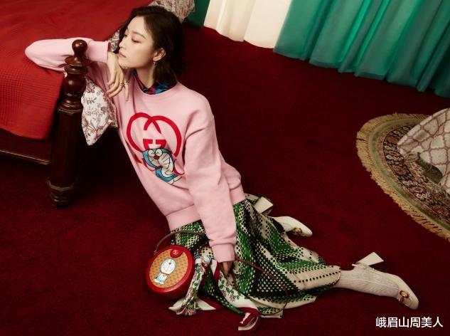 尹正|?倪妮的“斩男身材”太赞，穿吊带裹身裙没一丝赘肉，性感又妩媚