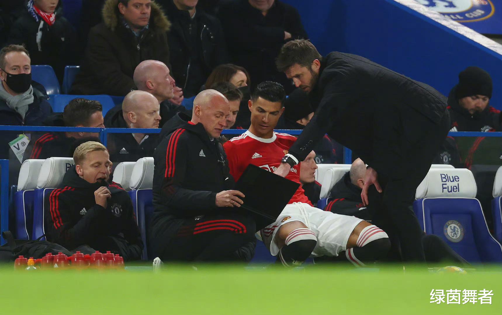 C羅|晚上20點！英格蘭名宿炮轟C羅，太自私只想進球，3名新星被他影響！