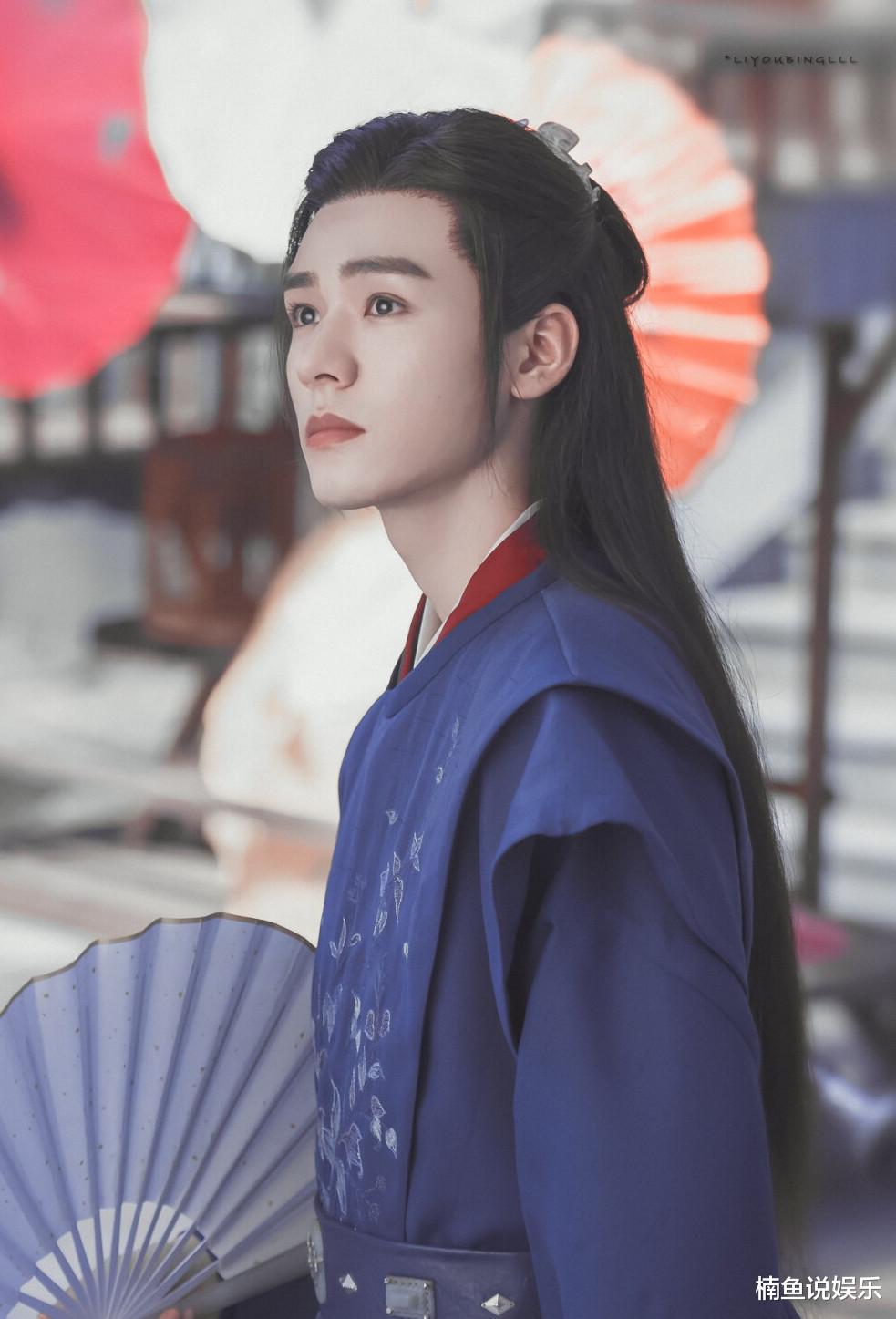 |龚俊出场太惊艳！拍抽象职场写真好洋气，三七分造型科技感十足