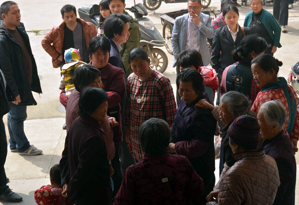 男子在暴雨夜杀人潜逃，糊涂鬼乱认罪名，11年后真凶落网