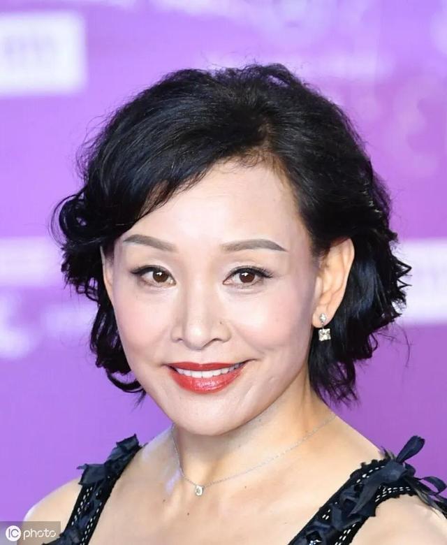 谭谈交通|著名演员陈冲发长文悼念母亲引发网友怒怼：孝心不是用来作秀的