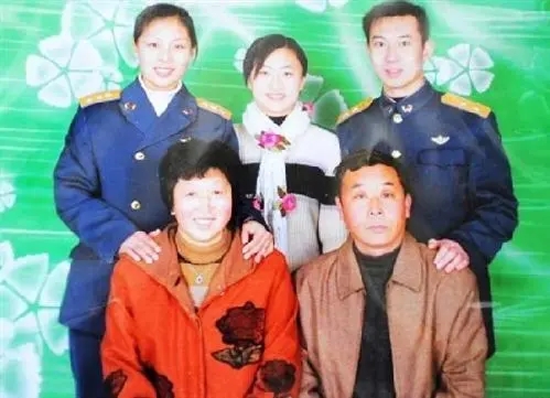 “航天女神”王亚平:41岁“美上天”,她凭什么?