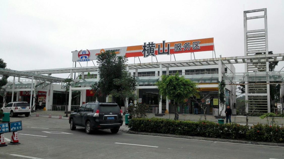 天下未来车 再困也不要在高速服务区睡觉？车主：想睡，但真的“睡不起”