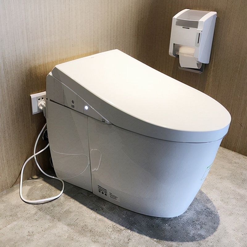 洋品牌马桶卖高价都吃香，而国产卖高价就会被说，难道是中外有别